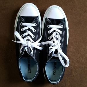 Black Converse All Stars